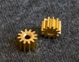 S-076 12t Brass Pinion for Anglewinder Cars, 6.9mm diameter X 2 S-076 12t Brass Pinion for Anglewinder Cars, 6.9mm diameter X 2