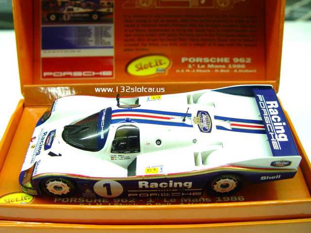 42-SICW04x Porsche 962 #1 (*)