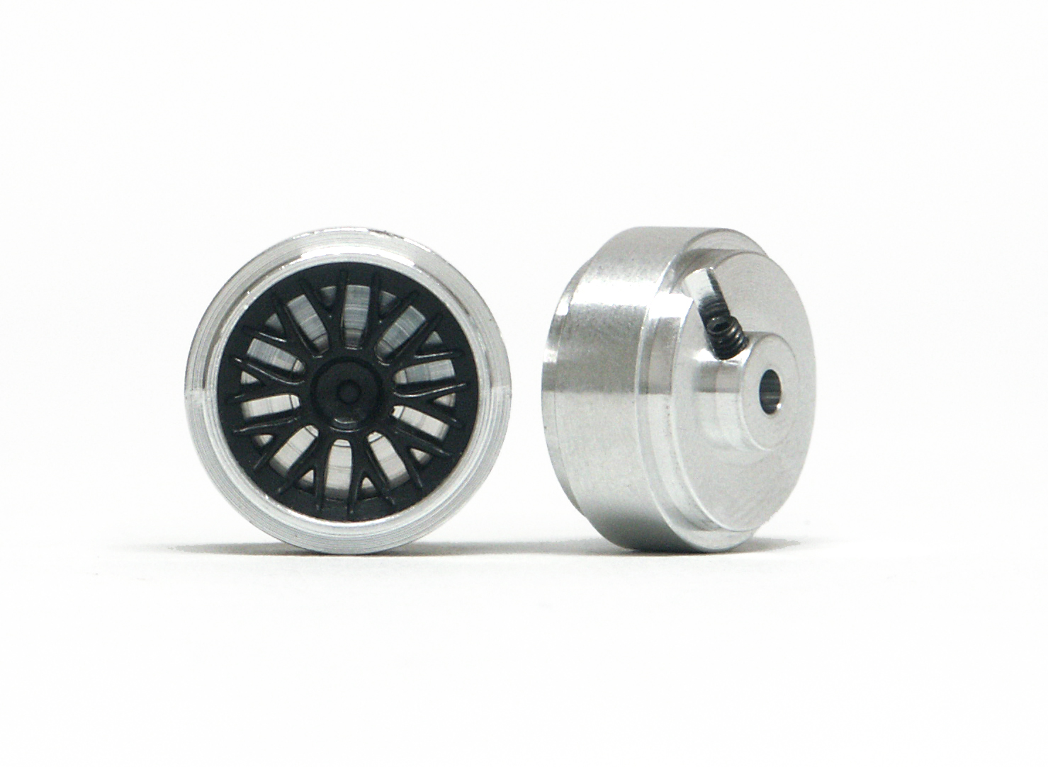 SIW17308215A    (SIPA38-als) Short Hub Aluminum Wheels, 17x8mm